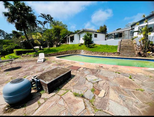 5 BEDROOM HOUSE FOR SALE IN GRAYLEIGH